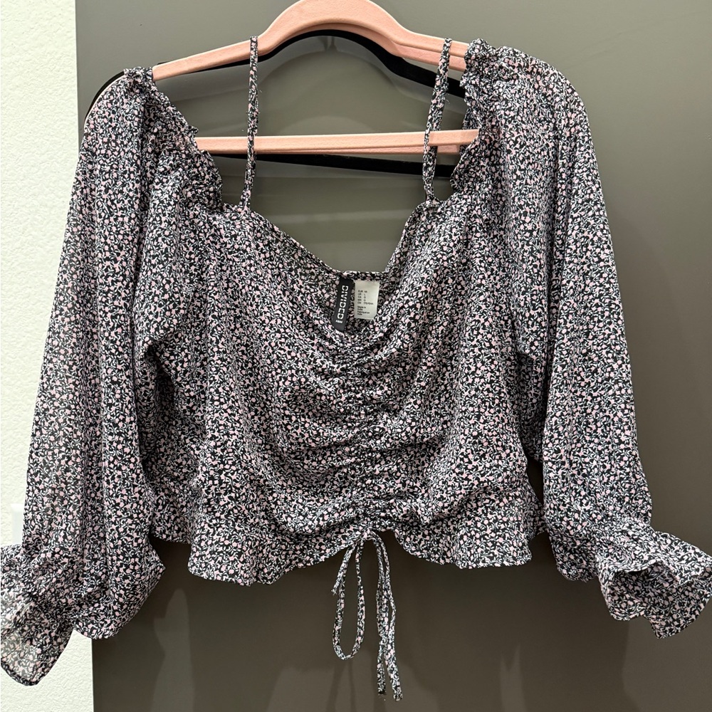 H&M Black and White Floral Blouse
